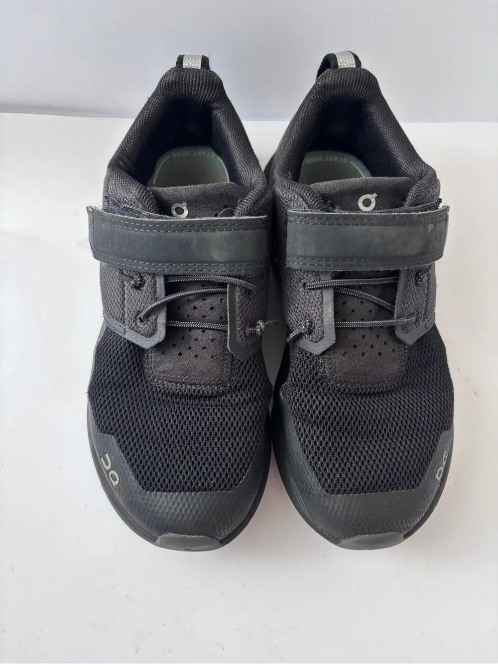 On Cloud Play Youth Slip On Triple Black Running Sneaker Shoes US Kids Size 12.5